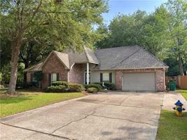 featured image of 909 Chevreuil St