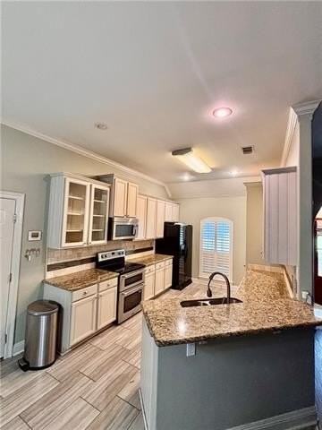 909 Chevreuil St - Photo 4 of 12