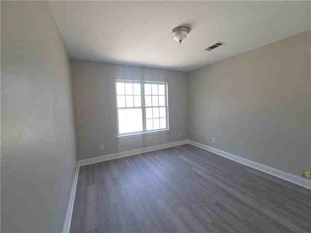 6038 N Rampart St - Photo 6 of 8