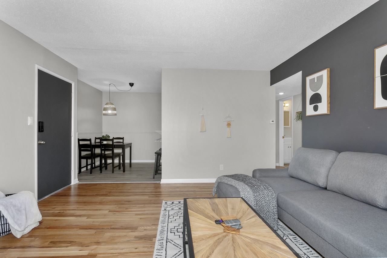 516 Splitlog Ave #22 - Photo 4 of 22