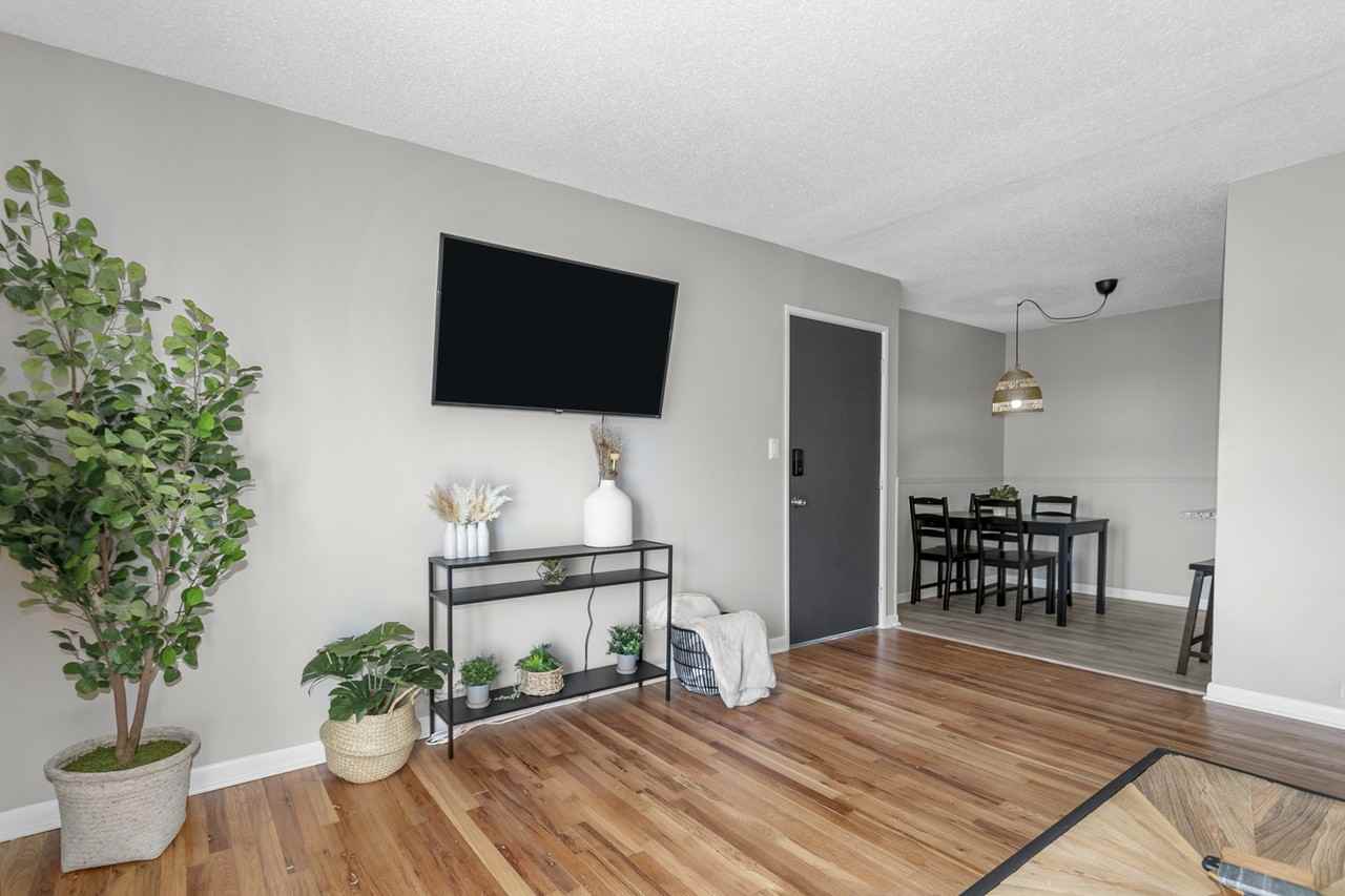 516 Splitlog Ave #22 - Photo 5 of 22