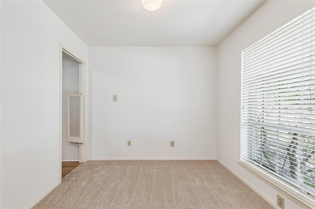 7409 Brentcove Cir - Photo 4 of 34