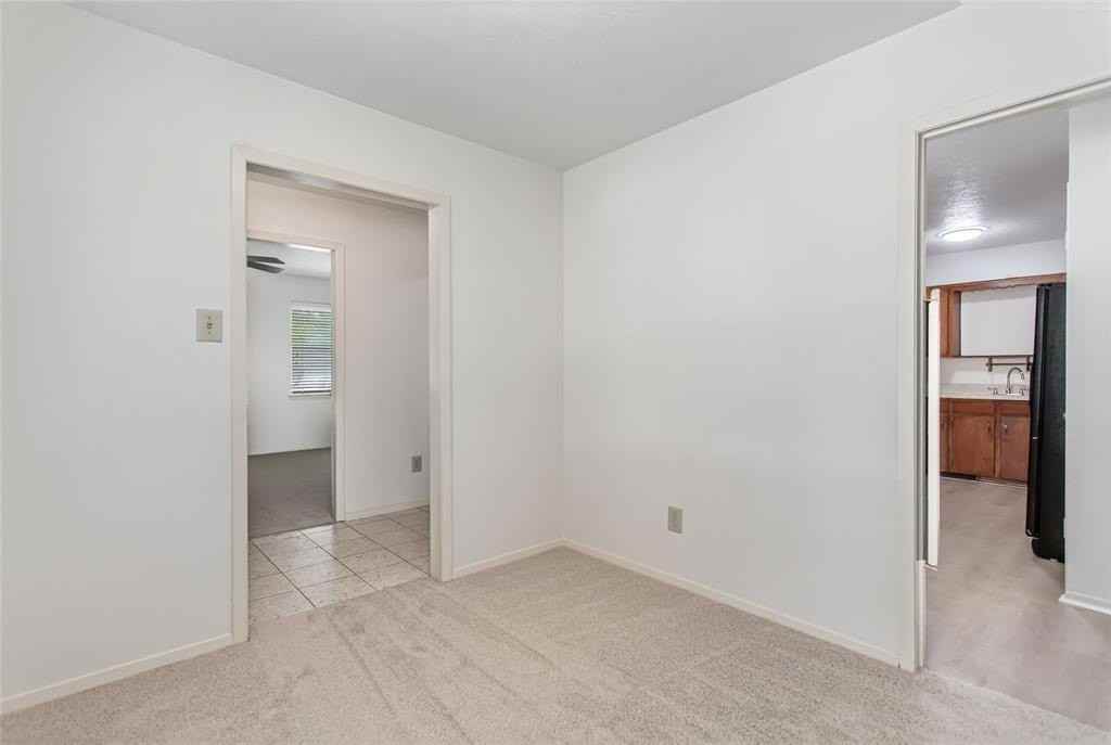 7409 Brentcove Cir - Photo 5 of 34
