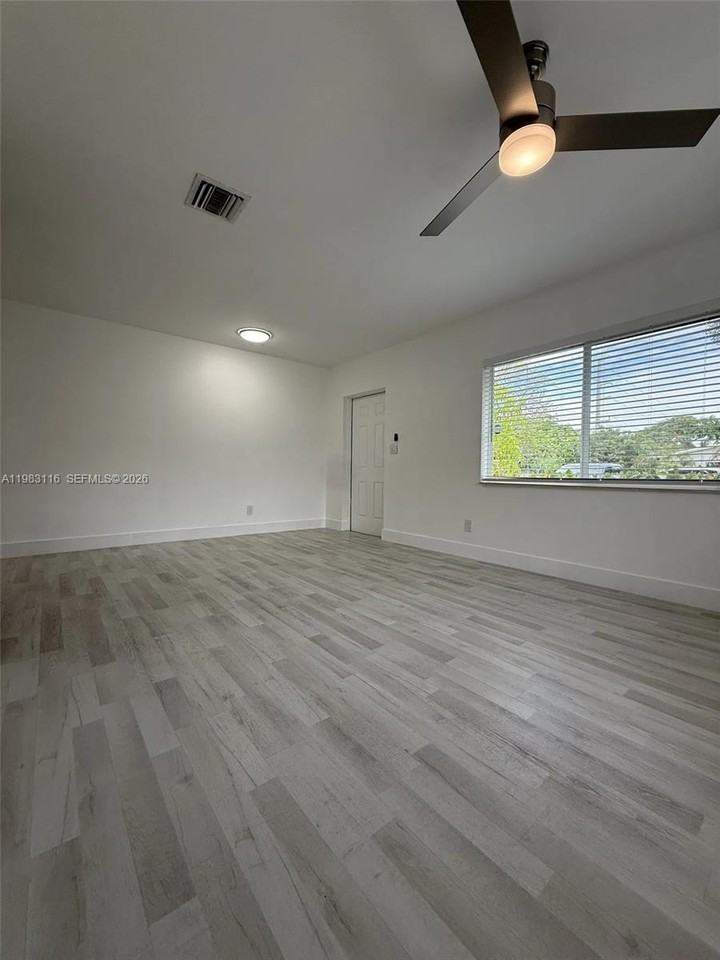 1200 Nw 3rd Ave #A - Photo 2 of 7