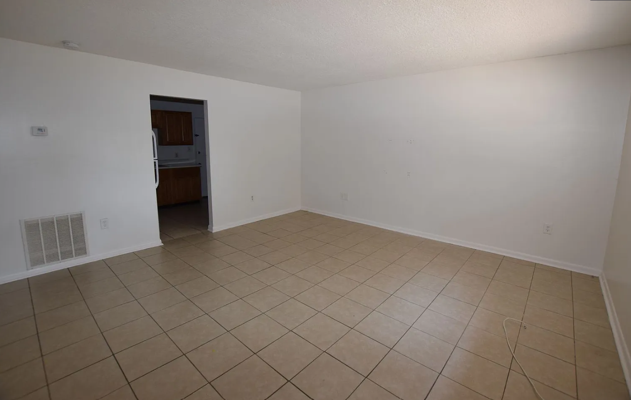 1801 Center St #2 - Photo 2 of 8