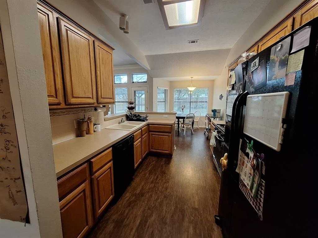 403 Princeton Cir - Photo 3 of 11