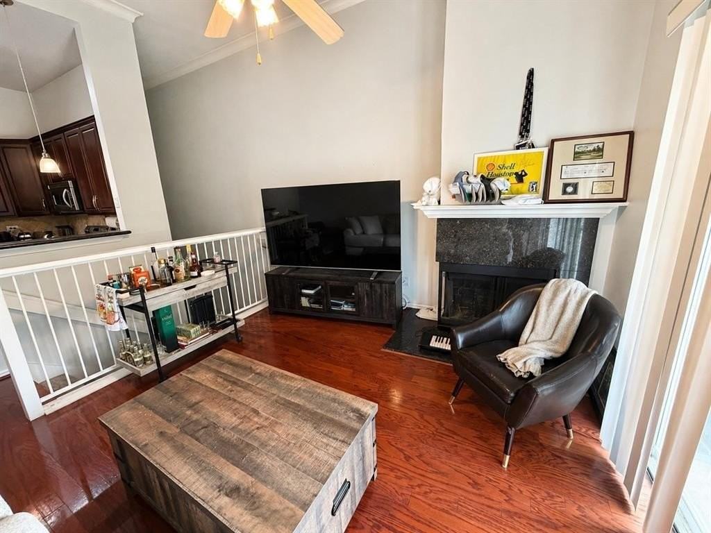 2201 Wolf St #2206 - Photo 3 of 4