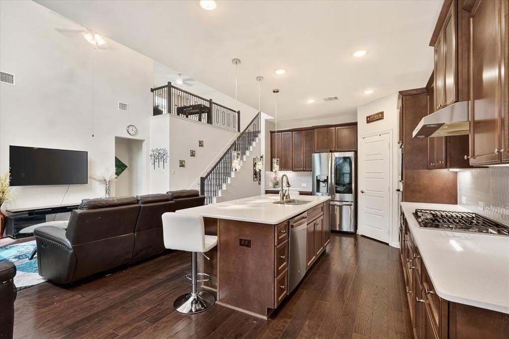 2316 Pinehurst Dr - Photo 4 of 21