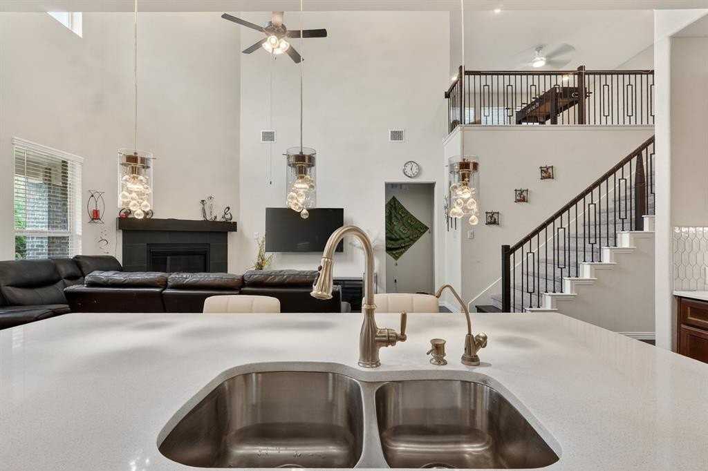 2316 Pinehurst Dr - Photo 5 of 21