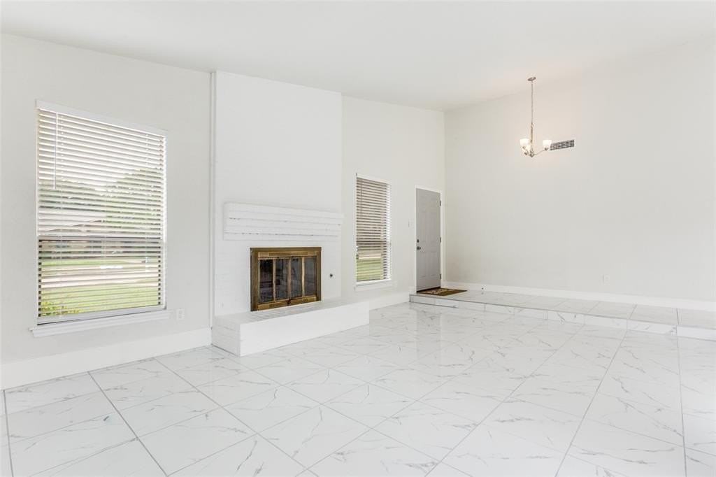 1905 Colgate Dr - Photo 3 of 25