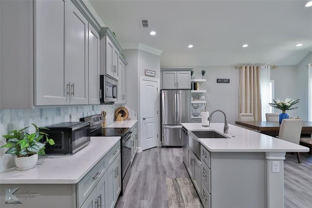 5433 Fallbrook Dr - Photo 4 of 39