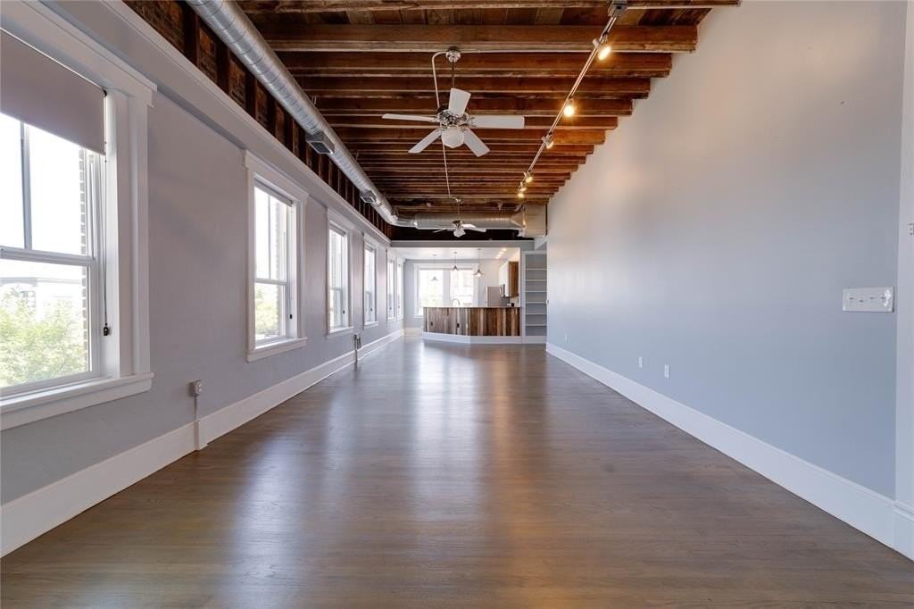 703 W Magnolia Ave #201 - Photo 6 of 19