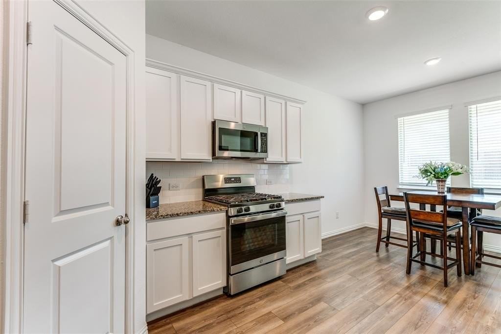 507 Saffron St - Photo 7 of 24