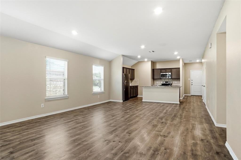 2603 Hutchins Dr - Photo 6 of 17