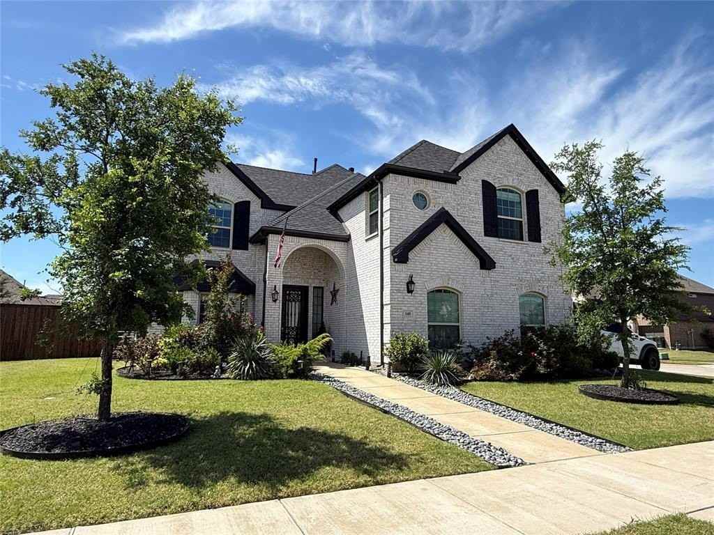 140 Andover Ln