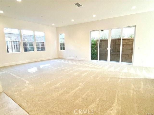 222 Parkwood - Photo 3 of 7