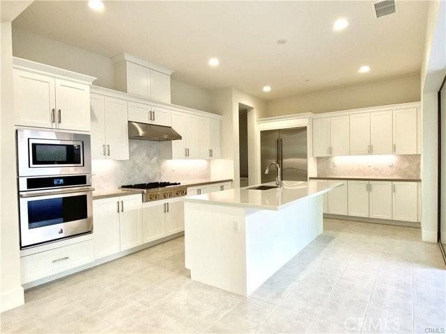 222 Parkwood - Photo 4 of 7