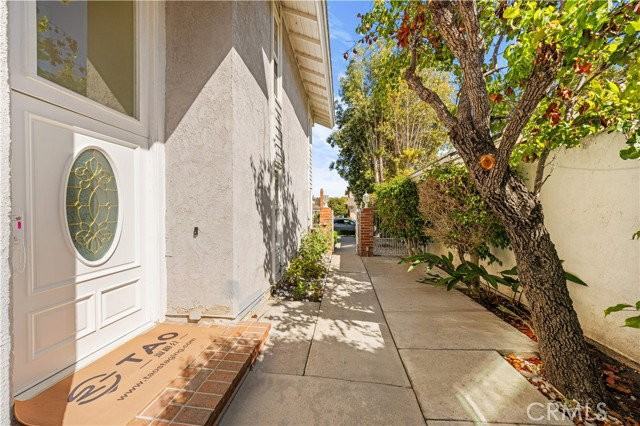 12 Oakdale - Photo 3 of 8