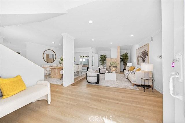 12 Oakdale - Photo 4 of 8