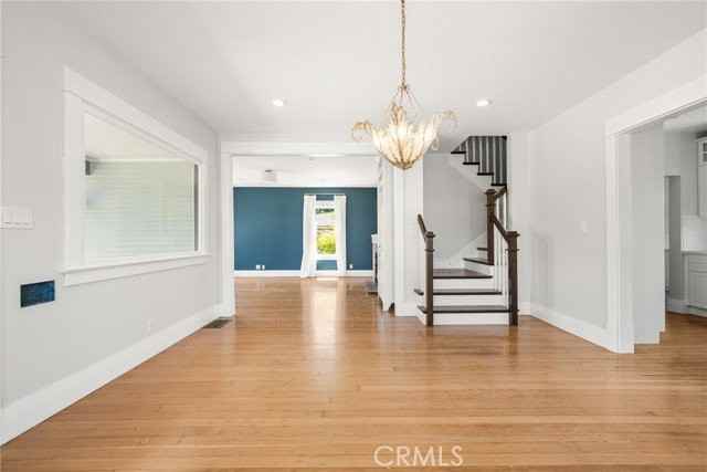 390 N Cambridge St - Photo 4 of 8