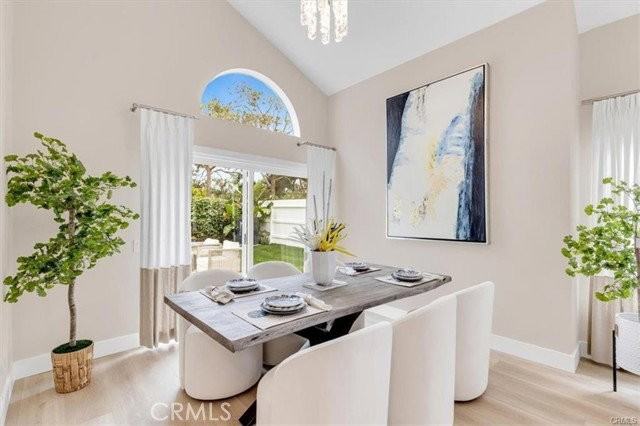 24662 Via Carissa - Photo 2 of 8