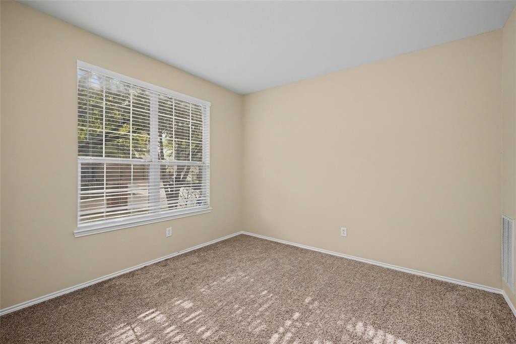 8401 Tribute Ln - Photo 3 of 31
