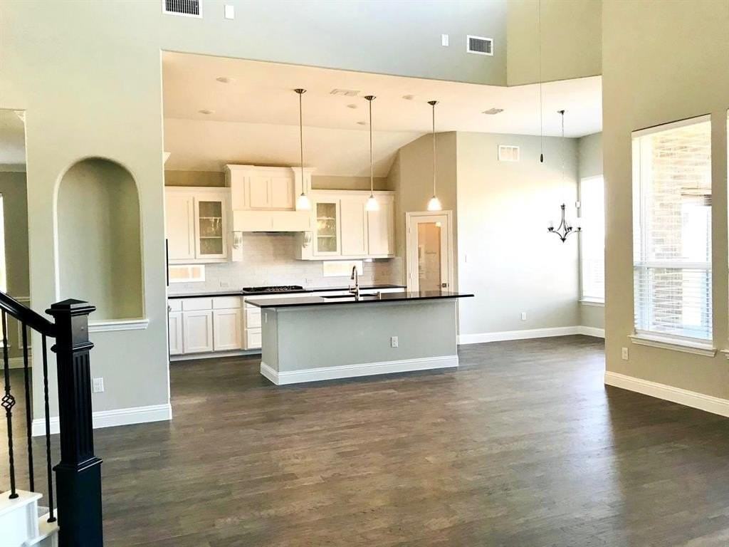 2609 Hammock Lake Dr - Photo 3 of 10