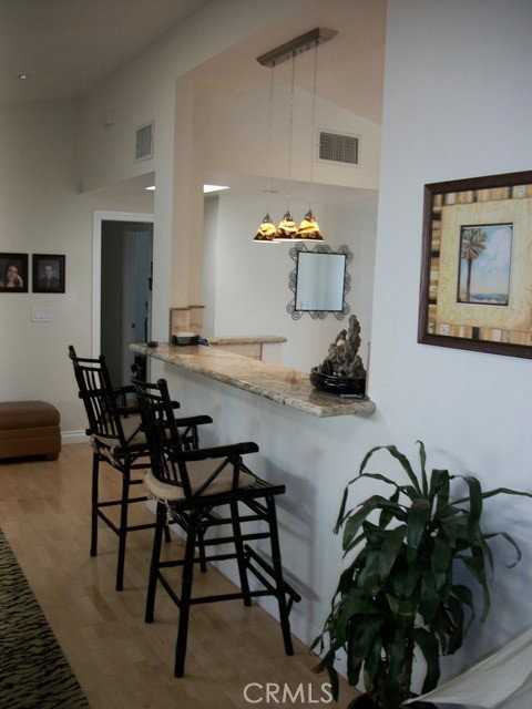 302 Princeton Dr - Photo 3 of 8