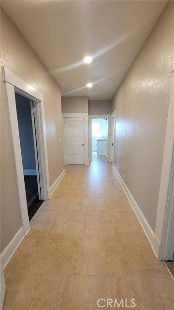 500 W 3rd St - Photo 4 of 6