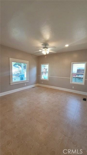 500 W 3rd St - Photo 5 of 6