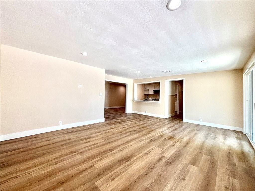 2013 Victoria Dr - Photo 2 of 8