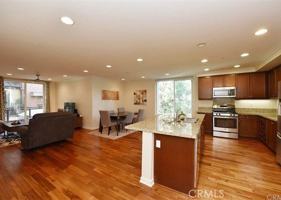featured image of 533 Rockefeller