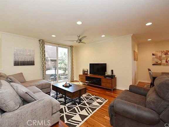 533 Rockefeller - Photo 4 of 8