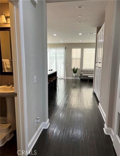 406 Sevilla Dr - Photo 2 of 8