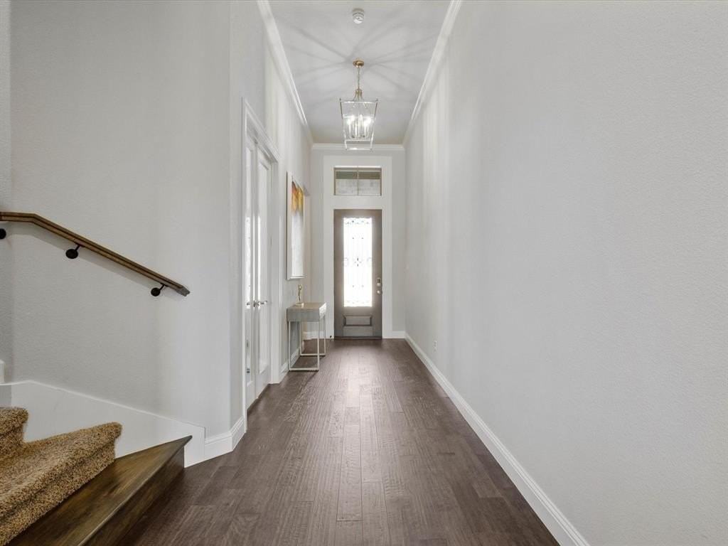 2419 Portwood Way - Photo 4 of 40