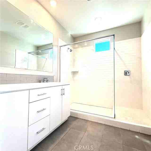 981 E Mason Ln #121 - Photo 2 of 8