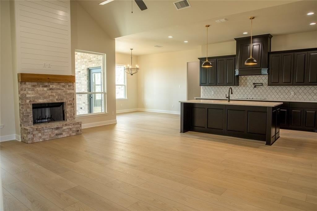 201 Belmont Dr - Photo 5 of 34