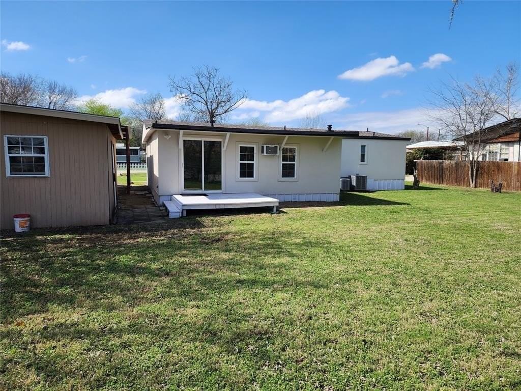 145 Lakeview Rd - Photo 3 of 14