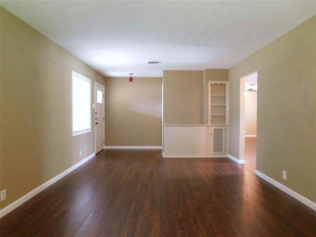 1228 Bryn Mawr Pl - Photo 4 of 26