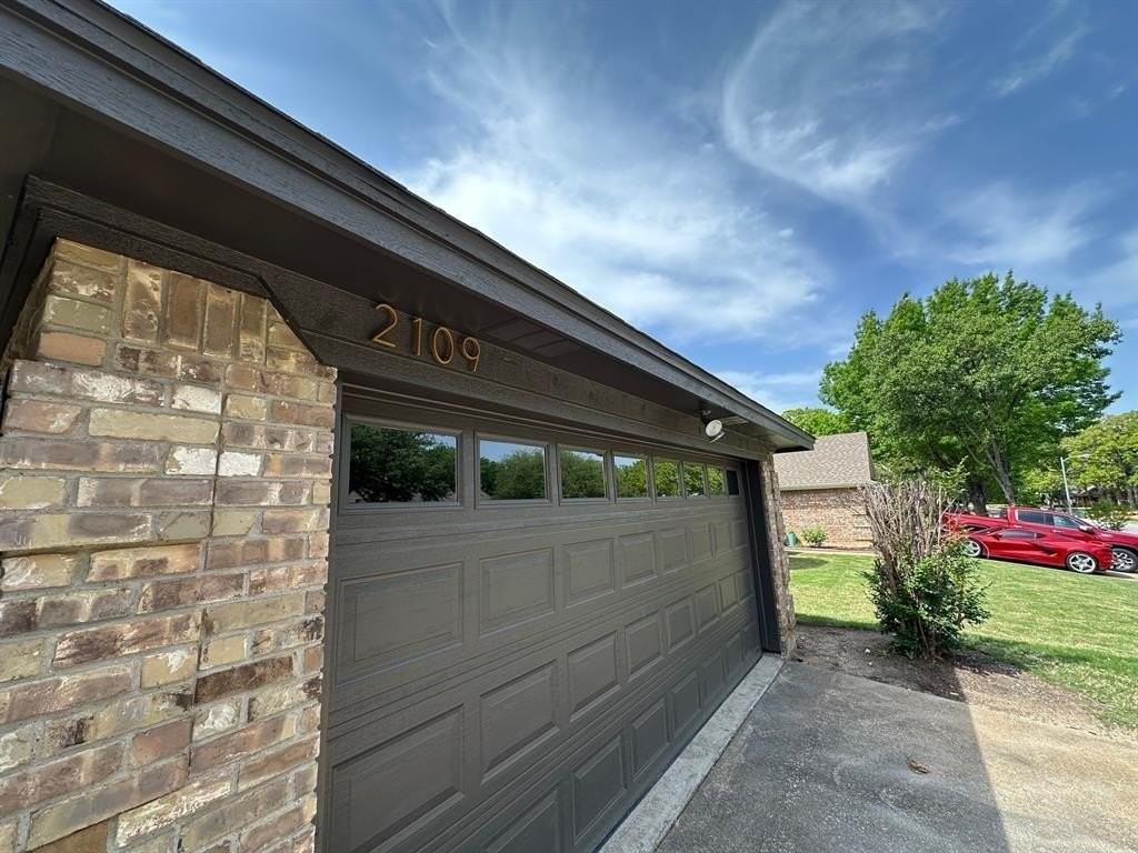2109 S Winding Creek Dr - Photo 2 of 26