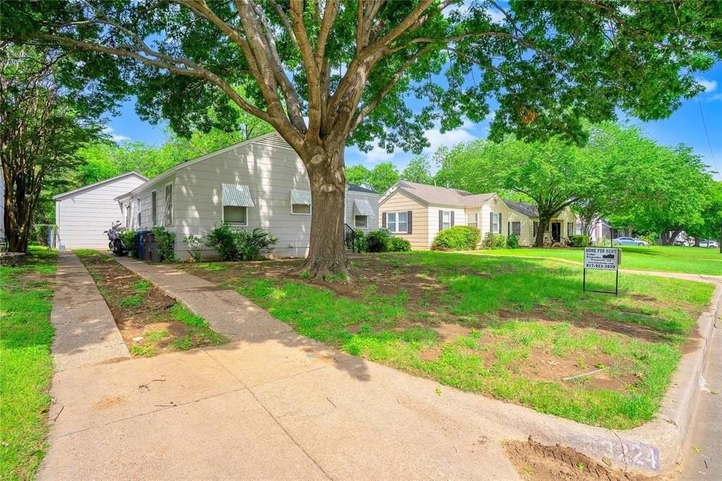 3224 Sandage Ave - Photo 3 of 21