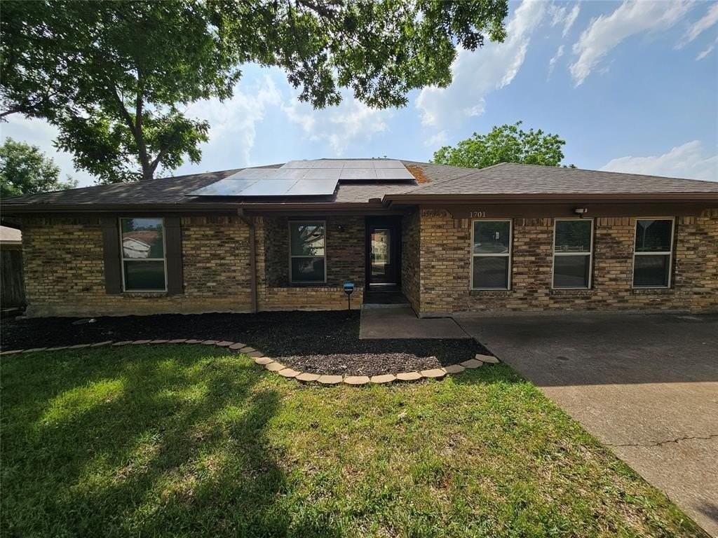 1701 Coral Rock Ct - Photo 2 of 30