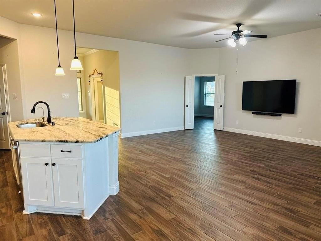 4006 Cottontail Dr - Photo 3 of 21