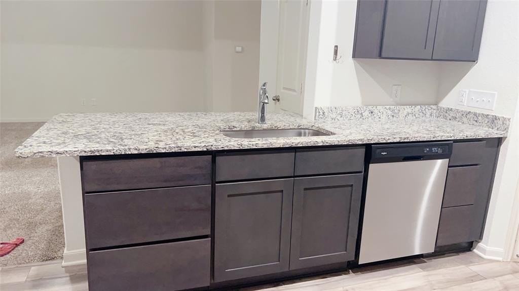 13514 Mineral Rd - Photo 3 of 33