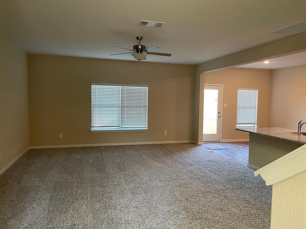 311 Clear Springs St - Photo 3 of 25