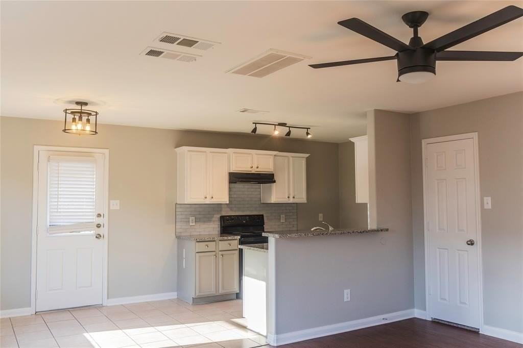 110 Outfitters Ct - Photo 3 of 17