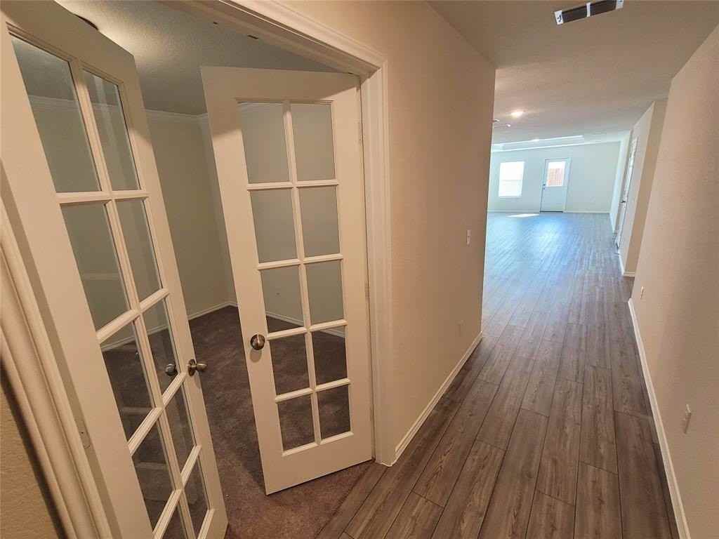 1049 Knightly Ln - Photo 2 of 19