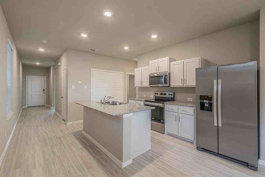 3113 Pecan Farm Ln - Photo 2 of 15