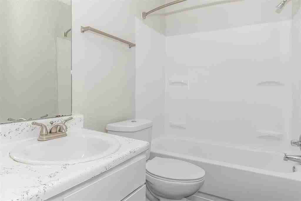 10402 Sandpiper Dr #13-200 - Photo 7 of 11