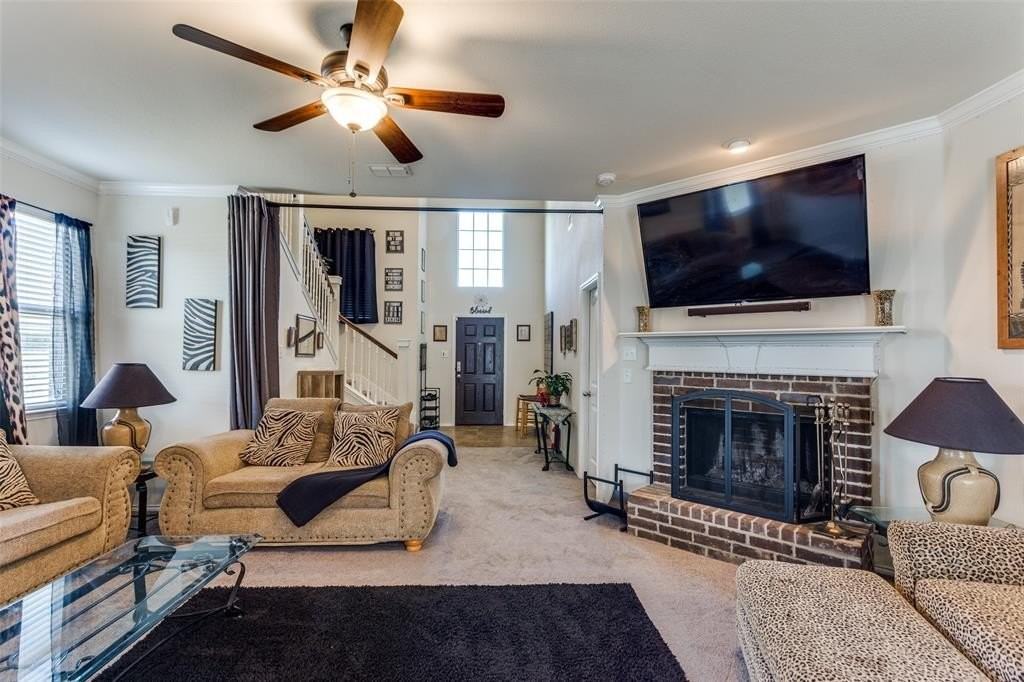 2246 Red Chute Dr - Photo 3 of 24